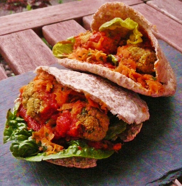 Falafelsandwich_2_stück_Farbsättigung_20