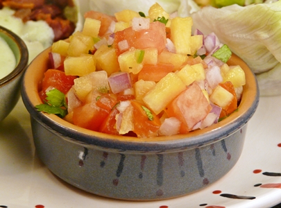 Frische Pfirsich-Tomaten-Salsa - einfach und schnell